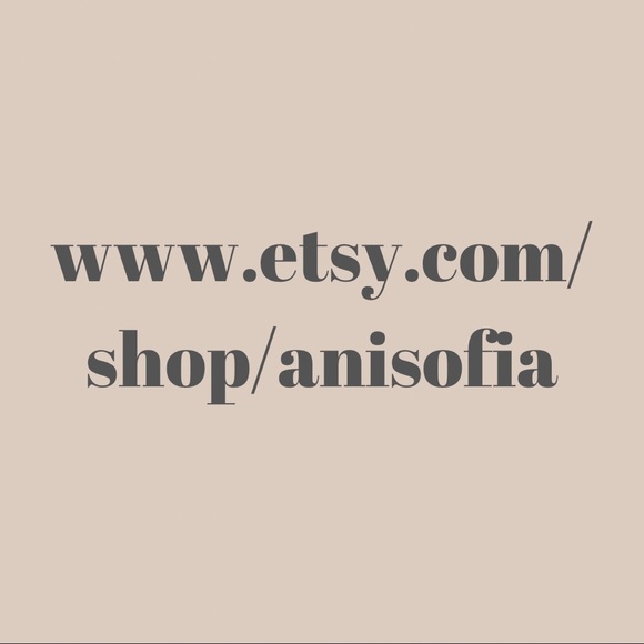 Chunky Hoop Earring - Picture 9 of 9